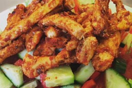 Salat mit würzigen Hähnchenstreifen 2 Sanguinum Abnehmrezept: Salat mit würzigen Hähnchenstreifen