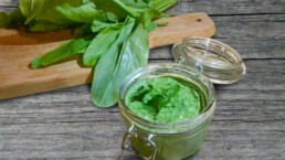 sanguinum_blog_rezepte_postings_gruenespesto_1280x720 1 Sanguinum Abnehmrezept: Grünes Pesto, kalorienarm und ohne Käse