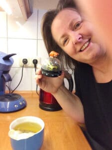 Endlich wieder "Uhu" 2 Sanguinum Gastbloggerin Angie mit ihrem Sanguinum Tee