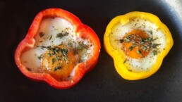 sanguinum_blog_rezepte_postings_paprika-spiegeleier_1280x720 1 Rezept für bunte Paprika-Spiegeleier. Nicht nur zu Ostern eine tolle Idee!