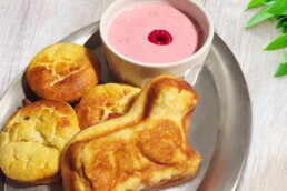 Quarklamm mit Himbeercreme 4 Himmlisches Oster-Dessert: Quarklamm ohne Mehl, mit Himbeercreme