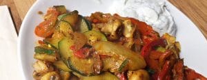 Raja: "Meine Kleider von vor 10 Jahren passen wieder!" 3 Raja genießt Currygemüse mit Quark