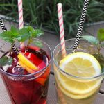 Die 11 besten Snacks zur WM 12 Sanguinum Eistee mit Zitrone und Kräutern