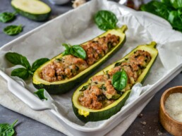 sanguinum_blog_rezepte_postings_gefuellte-zucchini-mit-spinat-3 1 gefüllte Zucchini mit Spinat und Hackfleisch